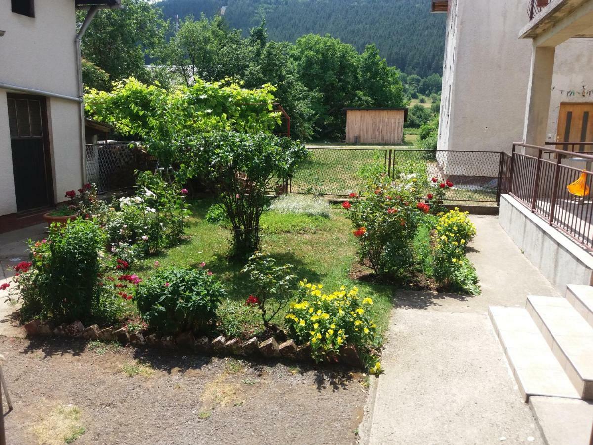 Apartment Hinic Vrhovine Εξωτερικό φωτογραφία